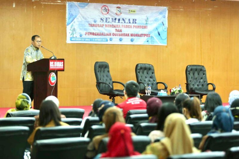 Wali Kota Makassar, Ir. Moh. Ramdhan Pomanto, Membuka Seminar Ikatan Dokter Indonesia (IDI) Cabang Kota Makassar, di Auditorium Rumah Sakit Unhas, Sabtu 1 Oktober 2022.