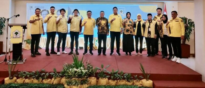 Ketua DPD I Partai Golkar Sulawesi Selatan, Dr. H. Taufan Pawe, SH, MH, Menghadiri Pendidikan Politik Batch II Golkar Institute Sulawesi Selatan, di Hotel Grand Asia, Minggu 6 November 2022.