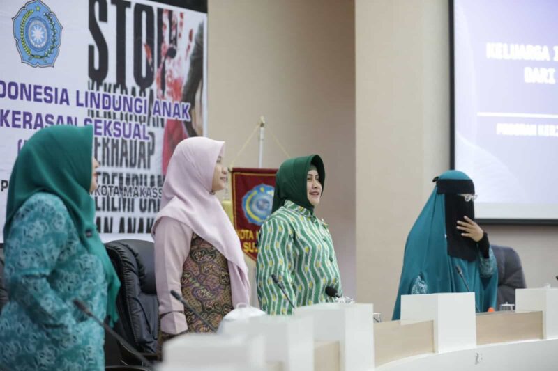 Ketua TP PKK Kota Makassar, Indira Jusuf Ismail, Membuka Kegiatan Keluarga Indonesia Lindungi Anak dari Kekerasan Seksual (KILAS), di Ruang Sipakatau, Kantor Balai Kota Makassar, Jum'at 11 November 2022.