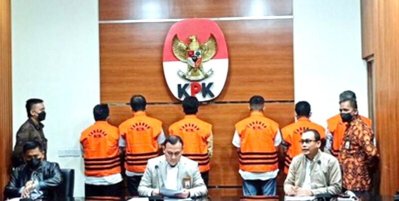 Ketua KPK Firli Buhari Menjelaskan proses penangkapan Bupati Bangkalan Abdul Latif Amin