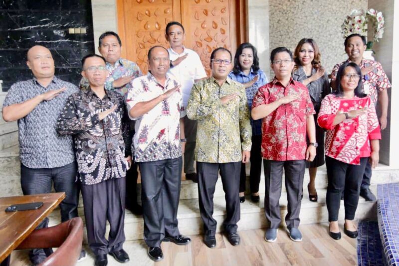 Wali Kota Makassar, Ir. Moh. Ramdhan Oonanto, Menerima Audiens Panitia Pelaksana Perayaan Natal Nasional PMTI, di Kediaman Pribadinya, Jalan Amirullah, Kamis 8 Desember 2022