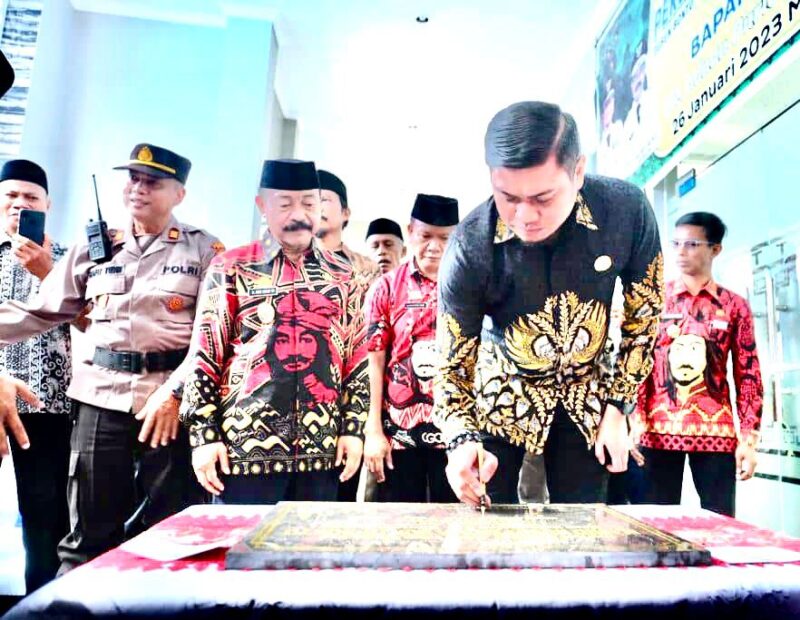 Bupati Gowa, Dr. Adnan Purichta Ichsan, SH, MH, Meresmikan Masjid Nuruttaqwa, di Desa Romangloe, Kecamatan Bontomarannu, Kamis 26 Januari 2023