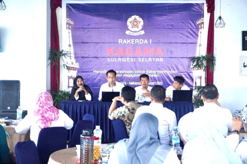 Pengurus Daerah Keluarga Alumni Gadjah Mada Sulawesi Selatan (Pengda Kagama Sulsel), Menggelar Rapat Kerja Daerah I, di Top Cafe, Lantai 19 Graha Pena, Sabtu 21 Januari 2023.