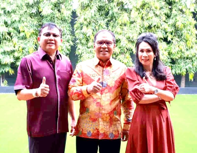 Wali Kota Makassar, Ir. Moh. Ramdhan Pomanto, Mengunjungi Tokoh Tionghoa di Perayaan Imlek, Senin 23 Januari 2023.