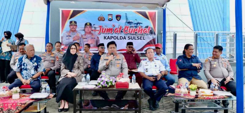 Wakapolda Sulsel, Brigjen Pol Chuzaini Patoppoi, Gelar Jum'at Curhat, di Kantor Otoritas Pelabuhan Unit Pelabuhan Paotere, Jum'at 27 Januari 2023