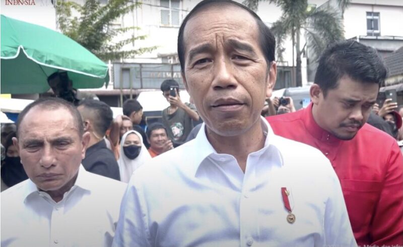Presiden RI Joko Widodo meninjau ke Pasar Bakti, Kota Medan, Sumatera Utara (Sumut), Kamis 9 Fabruari 2023.