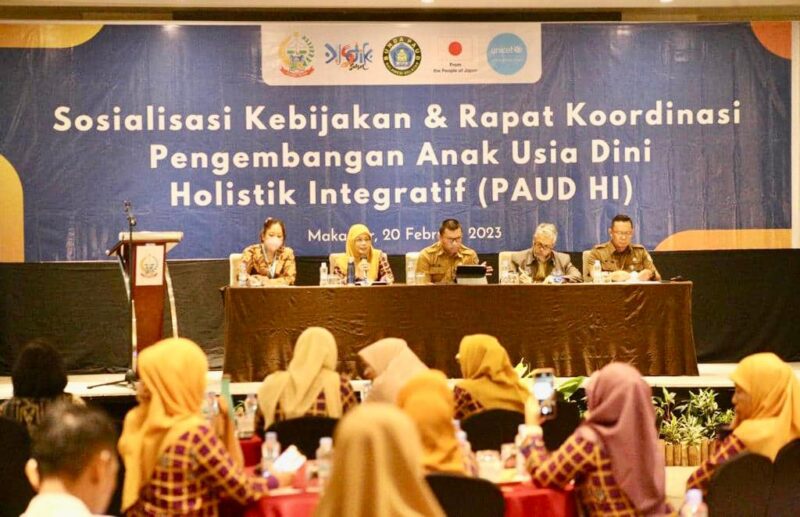 Bunda PAUD Kabupaten Gowa, Priska Paramita Adnan, Menghadiri Sosialisasi Kebijakan dan Rapat Koordinasi Pengembangan Anak Usia Dini Holistik Integratif (PAUD HI), di Hotel Four Point by Sheraton Makassar, Senin 20 Februari 2023.