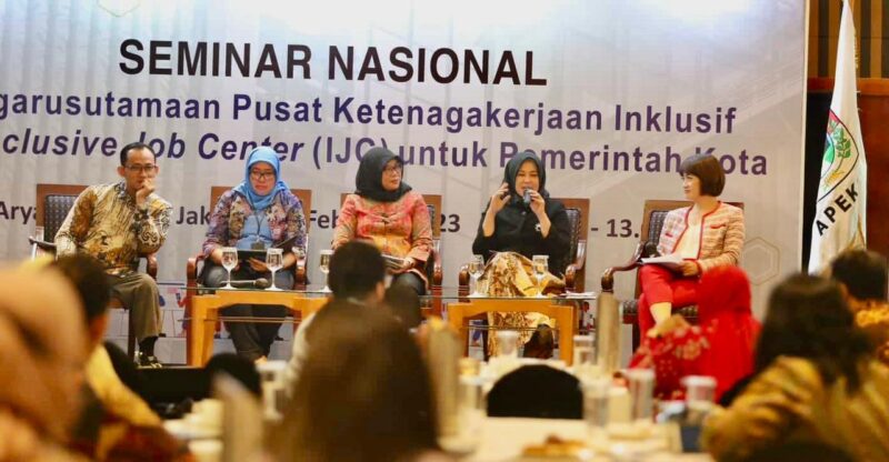 Wakil Wali Kota Makassar, Fatmawati Rusdi, Menjadi Narasumber Dalam Seminar Nasional Pengarusutamaan Pusat Ketenagakerjaan Inklusif, di Hotel Aryaduta Jakarta, Kamis 23 Februari 2023.
