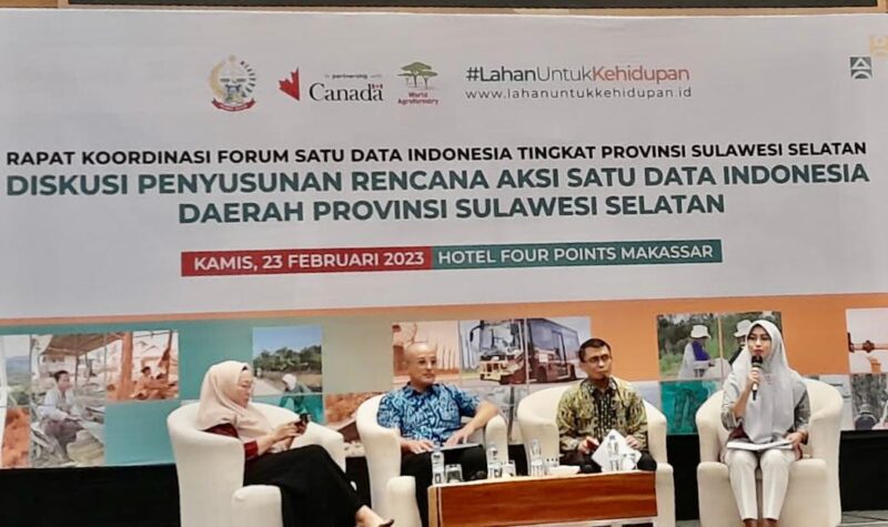 Plt Kepala Dines Komonikasi Informatika Statistik dan Persandian  Prov Sulsel  Sukarniaty Sebagai narasumber pada Kegiatan Rakor Forum Satu Data di Provinsi Sulsel Kamis 23 Fabruari 2023