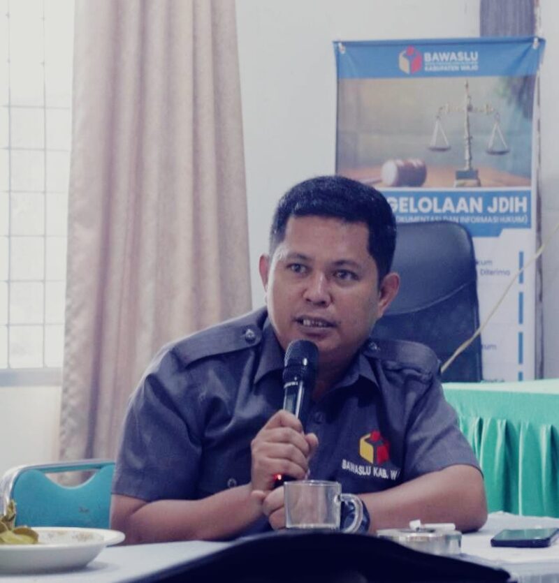 Koordiv Pencegahan, Partisipasi, dan Hubungan Masyarakat Bawaslu Kabupaten Wajo Heriyanto,