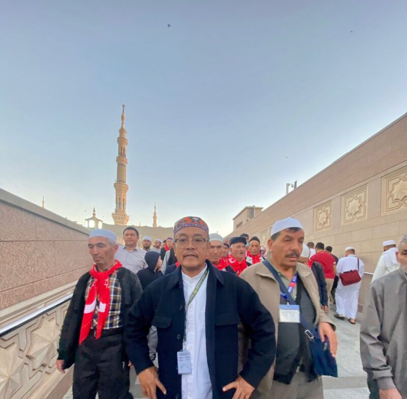 Sejumlah pengantar jenasa sudah pulang dari Baqi nampak H Rukman Nawai CEO Media Sinergi Group