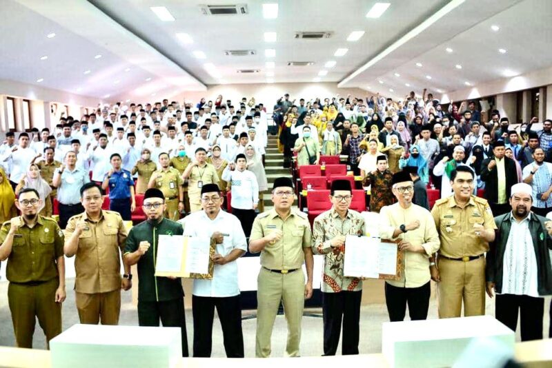 Wali Kota Makassar, Ir. Moh. Ramdhan Pomanto, Meresmikan Program Pembinaan Penghafal Al-Qur'an, di Ruang Sipakatau, Kantor Balaikota Makassar, Selasa 28 Februari 2023