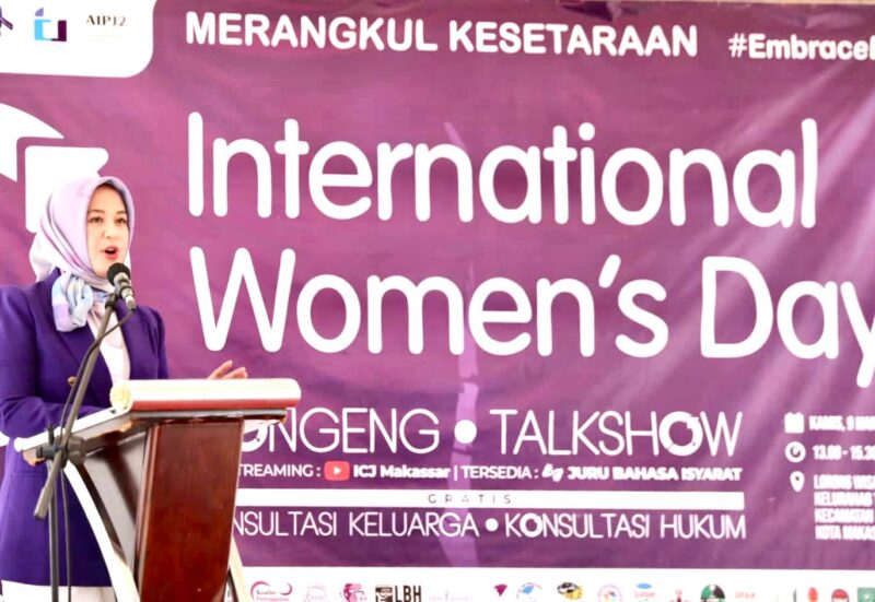 Wakil Wali Kota Makassar, Fatmawati Rusdi, Menghadiri Peringatan Hari Perempuan International atau International Women Day's, di Lorong Sydney, Kecamatan Panakukang, Kota Makassar, Kamis 9 Maret 2023.