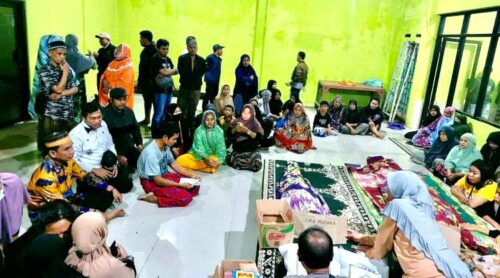 Ketua DPRD Kota Makassar, Rudianto Lallo, Melayat ke Rumah Duka Korban Tertimpa Pohon, di Perumahan Puri Pattene, Kelurahan Sudiang, Kecamatan Biringkanaya, Rabu 4 Januari 2023