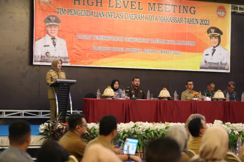 Wakil Wali Kota Makassar, Fatmawati Rusdi, Mengahdiri Kegiatan High Level Meeting Tim Pengendalian Inflasi Daerah (TPID) Makassar, di Ballroom Hotel Horizon, Senin 20 Maret 2023