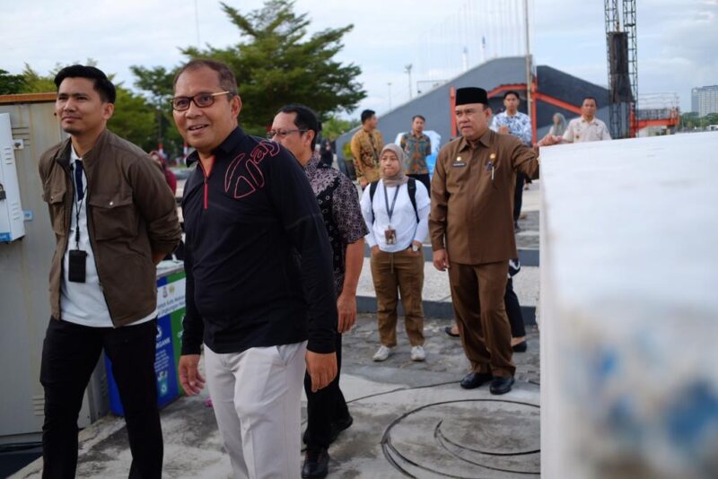 Wali Kota Makassar, Ir. Moh. Ramdhan Pomanto, Menggelar Gladi Kotor di Anjungan Pantai Losari, Kamis 27 April 2023