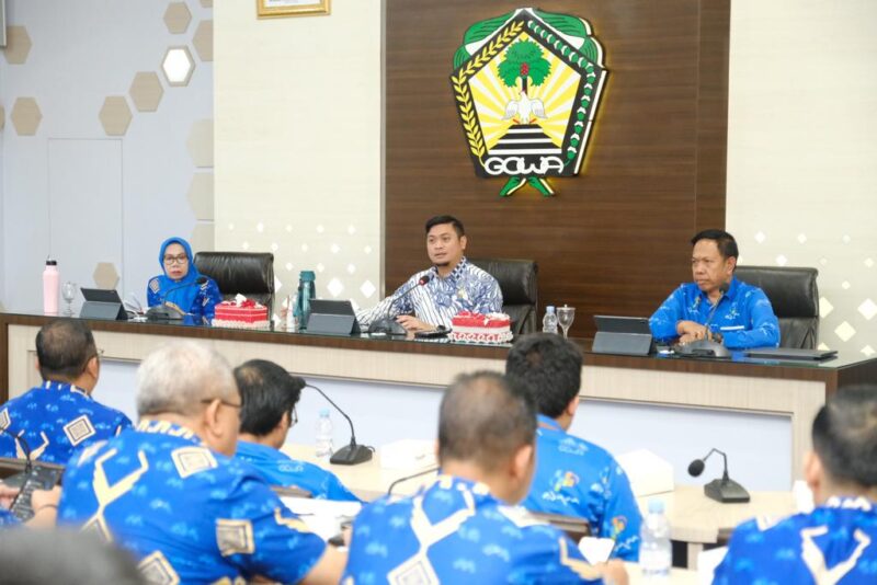 Bupati Gowa, Memimpin Rapat Koordinasi Pengelolaan Data Statistik Sektoral Bidang Perekonomian, di Baruga Patingalloang, Kantor Bupati Gowa, Jum'at 28 April 2023
