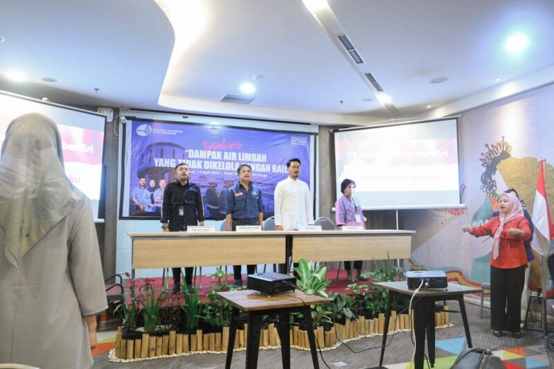 Direktur Utama Perumda Air Minum Kota Makassar, Beni Iskandar, SH, Menghadiri Sosialisasi Dampak Air Limbah yang Tidak Dikelola dengan Baik, di Hotel Ibis, Jalan Dr. Ratulangi, Jum'at 14 April 2023