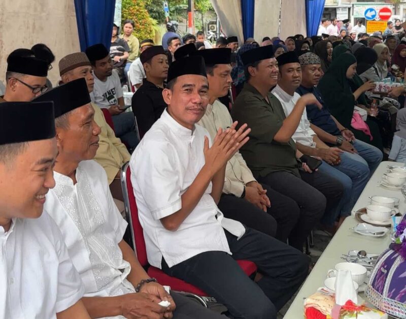 Ketua DPRD Kota Makassar, Rudianto Lallo, Menghadiri Buka Puasa Bersama, di Kelurahan Bangkalan, Kecamatan Manggala, Minggu 16 April 2023