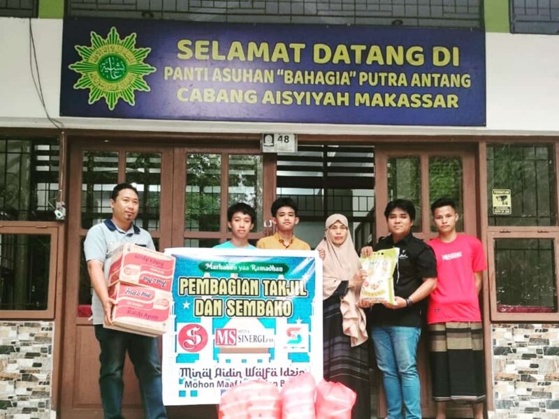 Pembagian Takjil dan Sembako di Panti Asuhan Bahagia, Kelurahan Antang, Kecamatan Manggala, Senin 17 April 2023
