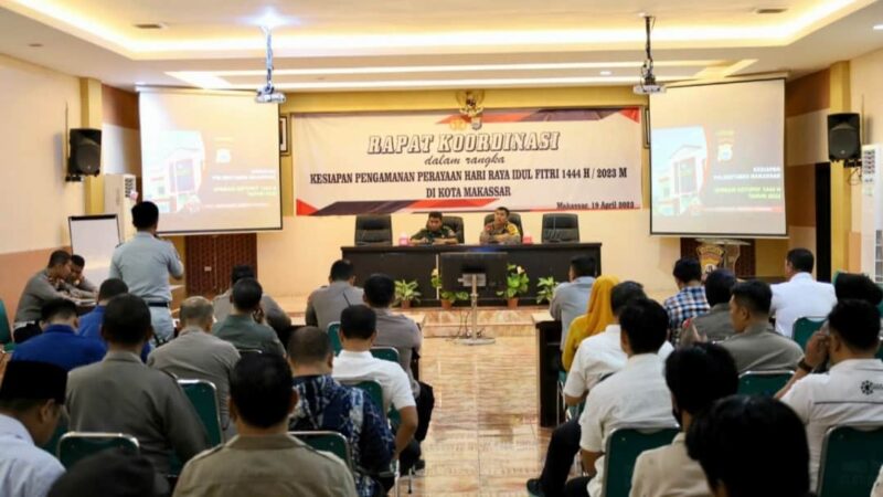 Pemerintah Kota Makassar Bersama dengan Polrestabes, Menggelar Rapat Persiapan Pengamanan Hari Raya Idul Fitri 1444 H, di Mako Polrestabes Makassa, Rabu 19 April 2023.