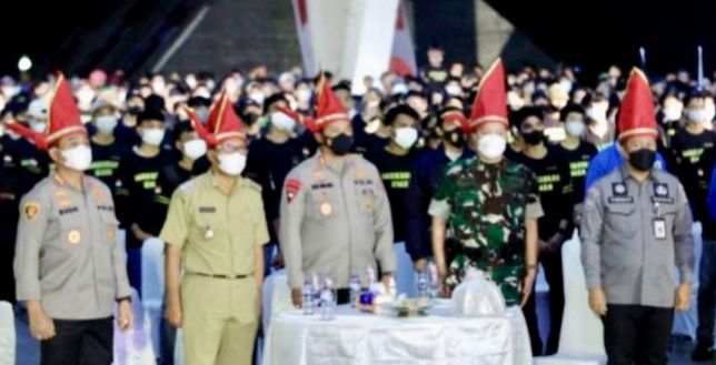 Pengukuhan Ormas Batalyon 120 dihadiri jajaran Forum Komunikasi Pimpinan Daerah (Forkopimda) di Lapangan Karebosi Makassar