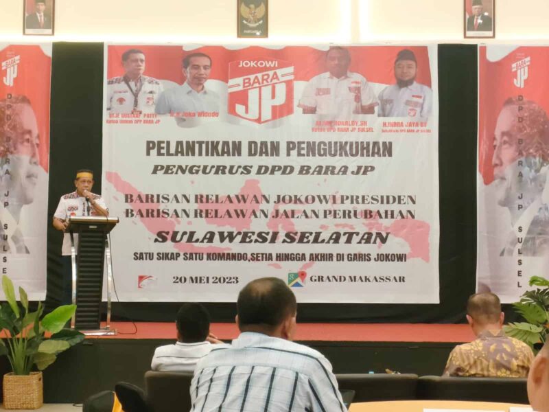 Ketua Umum Barisan Relawan Jalan Perubahan (Bara JP), Utje Gustaaf Patty, Menghadiri Pelantikan dan Pengukuhan Bara JP Sulsel, di Grand Hotel Makassar, Jalan Monumen Emmy Saelan, Sabtu 20 Mei 2023