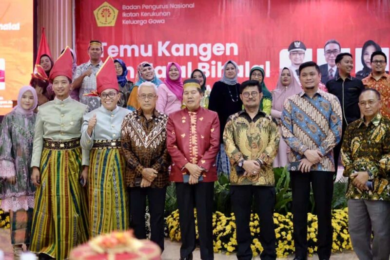 Menteri Pertanian RI, Syahrul Yasin Limpo, didampingi Bupati Gowa, Adnan Purichta Ichsan, Menghadiri Temu Kangen dan Halal Bi Halal Badan Pengurus Nasional (BPN) Ikatan Kerukunan Keluarga Gowa (IKKG), di IPDN Jakarta, Minggu 21 Mei 2023