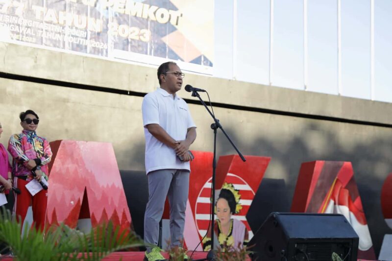 Wali Kota Makassar, Ir. Moh. Ramdhan Pomanto, Menghadiri Olahraga Bersama TNI/Polri, di Anjungan Pantai Losari, Selasa 30 Mei 2023.