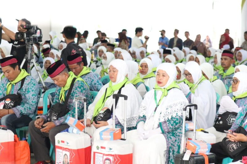 Rombongan CJH kabupaten Pinrang yang tergabung di kloter 38 Embarkasi Makassar