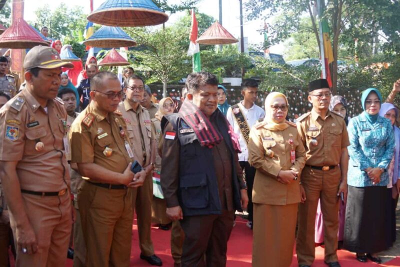 Sekretaris Daerah Kabupaten Gowa, Kamsina, Menerima Kunjungan Tim Penilai Lomba Desa/Kelurahan Tingkat Provinsi Sulsel, di Kecamatan Bontonompo, Senin 26 Juni 2023