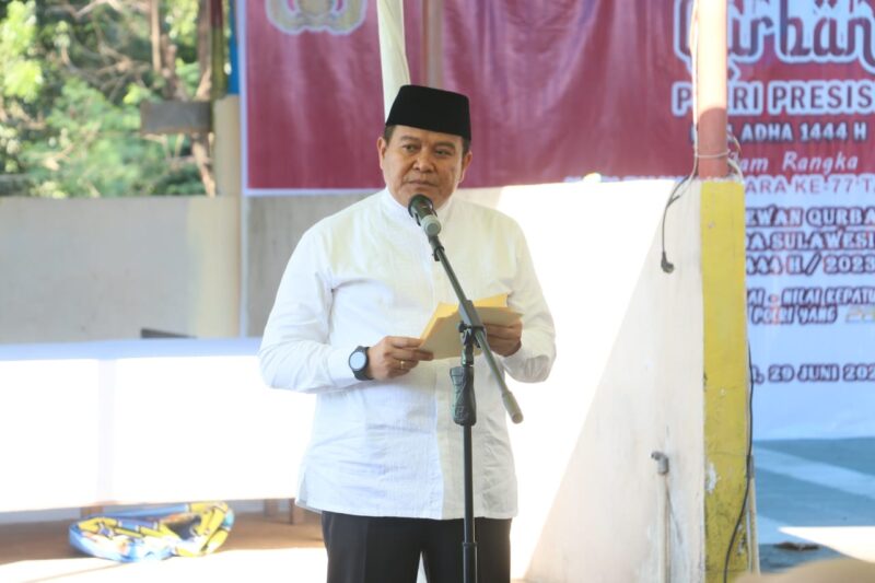 Kapolda Sulsel, Irjen Pol Setyo Boedi Moempoeni Harso, Usai Melaksanakan Salat Idul Adha 1444 H, di Mapolda Sulsel, Kamis 29 Juni 2023.