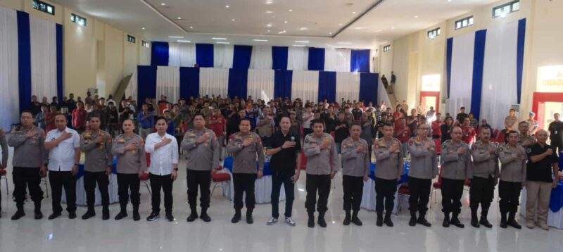 Kapolda Sulsel, Setyo Boedi Moempoeni Harso, Membuka Lomba Domino, di Aula Andi Mappaoudang, Mapolda Sulsel, Rabu 21 Juni 2023