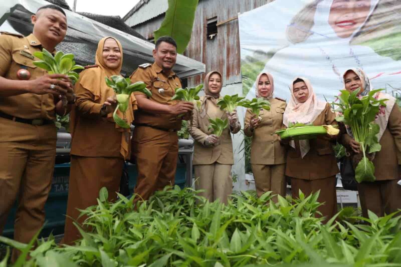 Didampingi Camat Tamalate, Wakil Wali Kota Makassar, Fatmawati Rusdi, Mengunjungi Lorong di Jalan Gusung Jihad, Selasa 20 Juni 2023