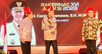 Bakal Calon presiden Ganjar Pranowo ditanya soal Anies dan Prabowo di APEKSI Makassar. 13 Juli 2023