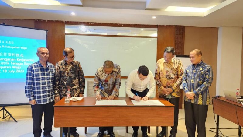 Bupati Wajo, Amran Mahmud menyambut baik rencana kerjasama tersebut. Sehingga, Dia bertindak selaku Pemerintah Kabupaten Wajo menandatangani Memorandum of Understanding (MoU) atau Kesepakatan Bersama dengan PT Envision Green Energy Indonesia. Penandatanganan MoU ini digelar di Hotel Four Points by Sheraton, Makassar, Selasa (18/7/2023) malam.