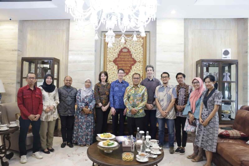 Wali Kota Makassar, Ir. Moh. Ramdhan Pomanto, Menerima Kunjungan Konjen Australia Tood Dias, di Kediaman Pribadinya, Jalan Amirullah, Rabu 19 Juli 2023