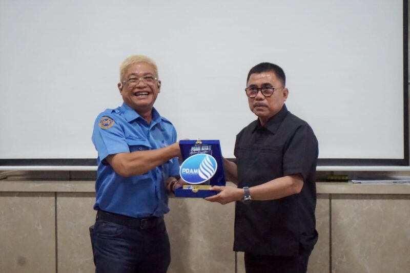 Direktur Utama Perumda Air Minum Kota Makassar, Beni Iskandar, Menerima Kunjungan Bupati Majene, Senin 18 September 2023.