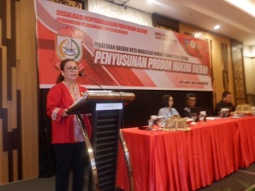 Legislator DPRD Kota Makassar, Gelmerya Kondorura, Menggelar Sosialisasi Perda Nomor 4 Tahun 2020, di Hotel Harper, Senin 20 November 2023
