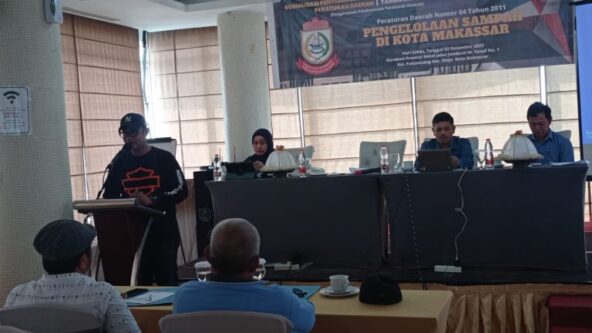 Legislator DPRD Kota Makassar, H. Rei Arsyad, Menggelar Sosialisasi Pengelolaan Sampah di Kota Makassar, di Hotel Karebosi Premier, Sabtu 2 Desember 2023