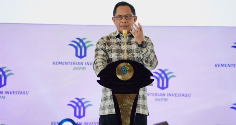 Menteri Dalam Negeri (Mendagri), Tito Karnavian, Saat Memberikan Arahan Rapat Koordinasi Investasi, di Balai Kartini Gatot Subroto, Jakarta, Kamis 7 Desember 2023