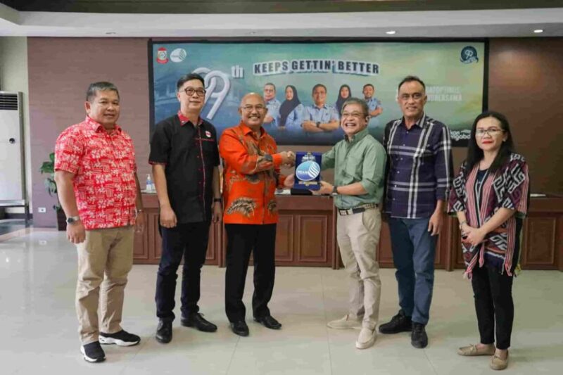 Direktur Utama Perumda Air Minum Kota Makassar, Beni Iskandar, Menerima Kunjungan Rombongan PDAM Wanua Wenang Manado, Jum'at 15 Desember 2023