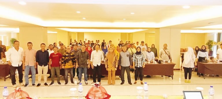 Legislator DPRD Kota Makassar, Nasir Rurung, Menggelar Sosialisi Perda tentang Pengelolaan Sampah, di Hotel Grand Asia, Kamis 25 Januari 2024