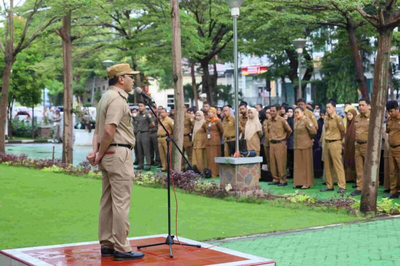 Wali Kota Makassar, Ir. Moh. Ramdhan Pomanto, Memimpin Apel Pagi di Kantor Balai Kota, Senin 8 Januari 2024