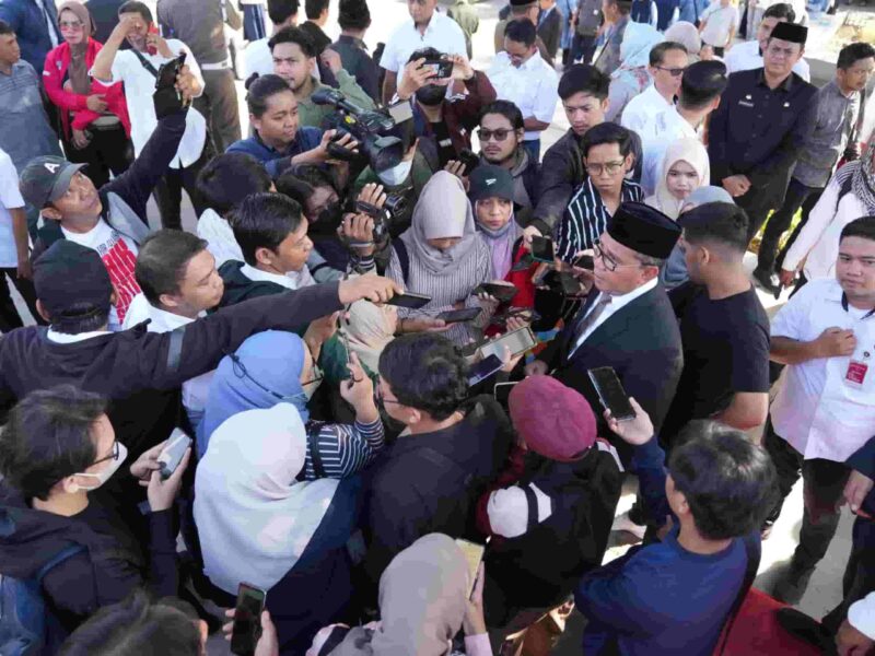 Wali Kota Makassar, Ir. Moh. Ramdhan Pomanto, Saat Diwawancara Awak Media usai Pelantikan Pejabat Lingkup Pemkot Makassar, Rabu 3 Januari 2024