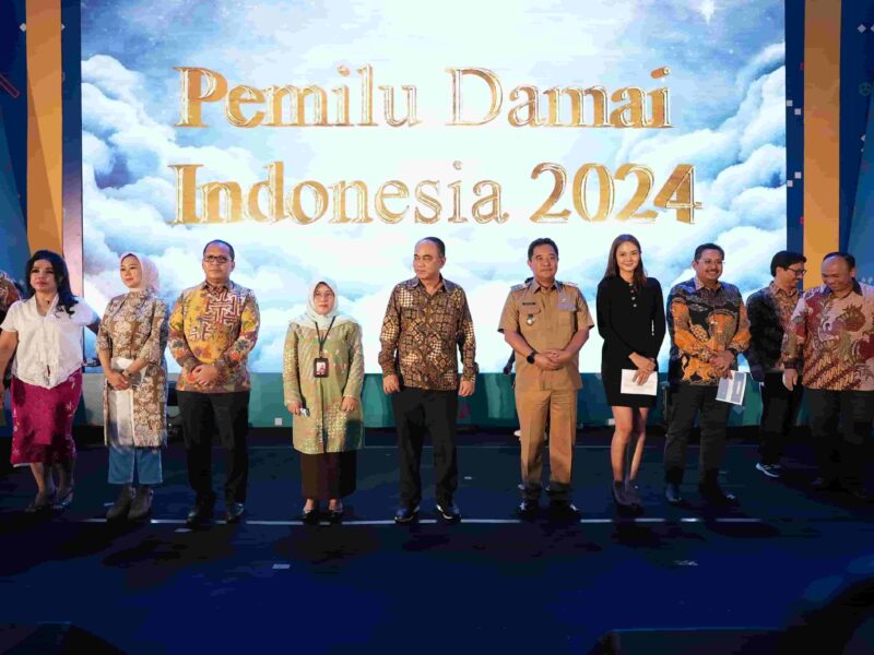 Wali Kota Makassar, Ir. Moh. Ramdhan Pomanto, Melakukan Deklarasi Pemilu Damai, Kamis 1 Februari 2024.