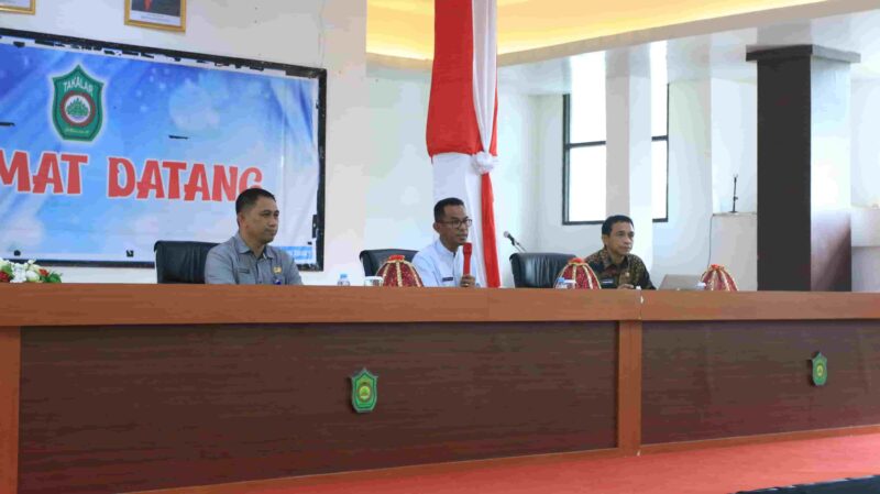 Pj Bupati Takalar, Setiawan Aswad, Memimpin Rapat Workshop Pokja, di Ruang Pola Kantor Bupati Takalar, Jumat 2 Februari 2024