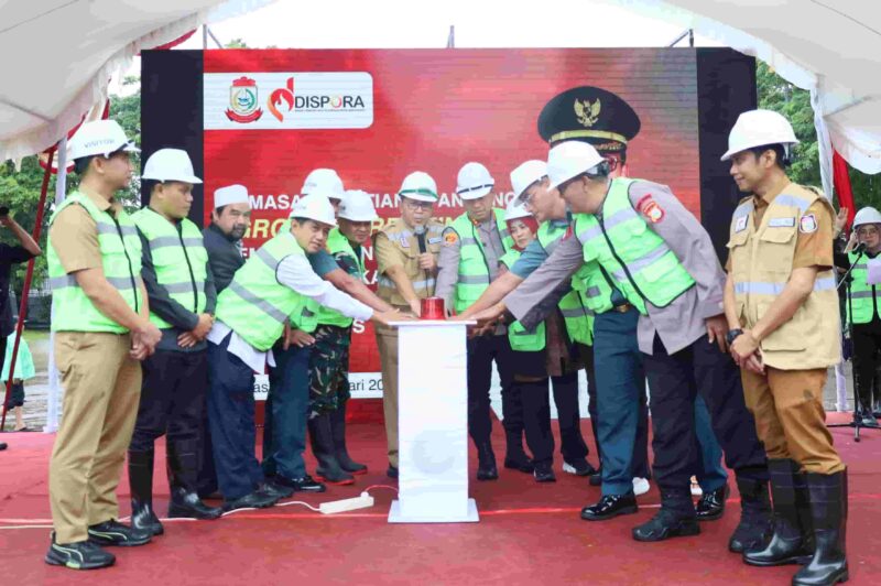 Wali Kota Makassar, Ir. Moh. Ramdhan Pomanto, Bersama Jajaran Forkopimda, Melakukan Ground Breaking, di Lapangan Karebosi, Senin 5 Februari 2024