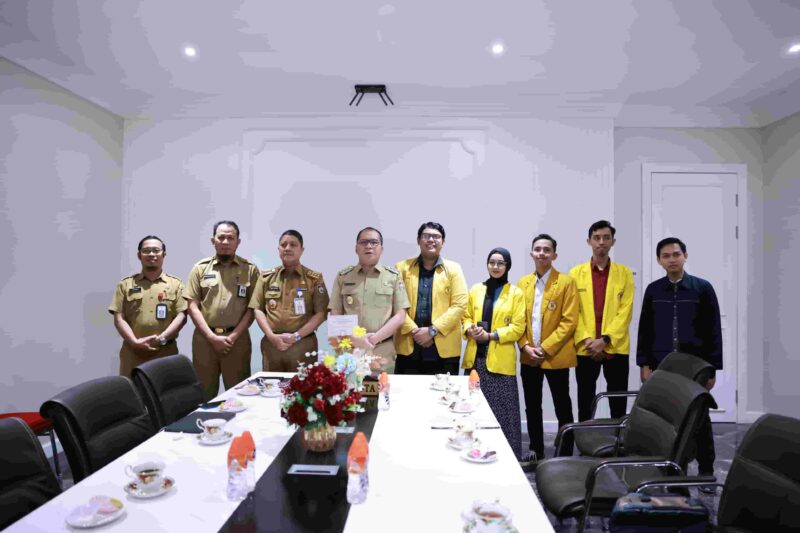 Wali Kota Makassar, Ir. Moh. Ramdhan Pomanto, Menerima Audiensi Pimpinan Cabang Ikatan Pelajar Nahdatul Ulama (IPNU) dan Ikatan Pelajar Muhammadiyah (IPM), di Kantor Balai Kota, Selasa 6 Februari 2024