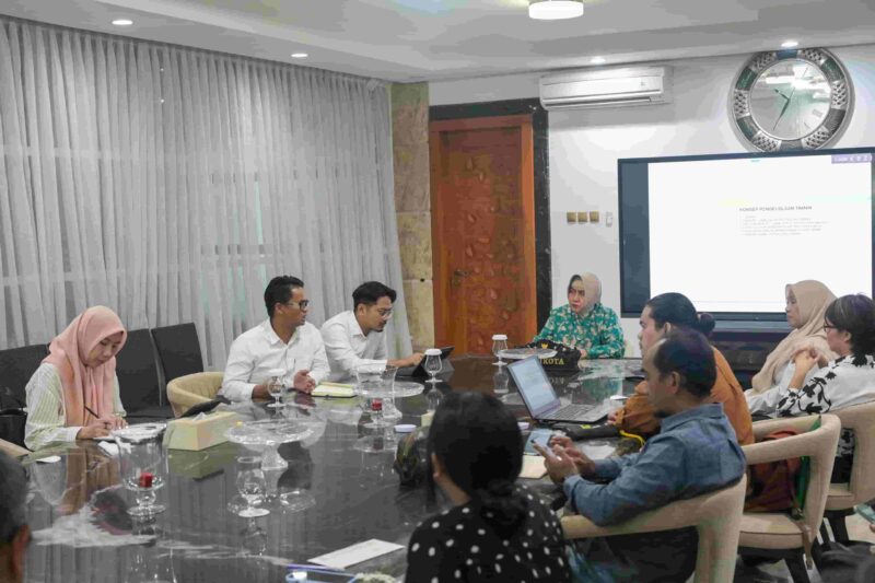 Ketua TP PKK Kota Makassar, Menerima Audiensi Pihak CSR Kalla Group, di Kediaman Wali Kota Makassar, Rabu 13 Maret 2024